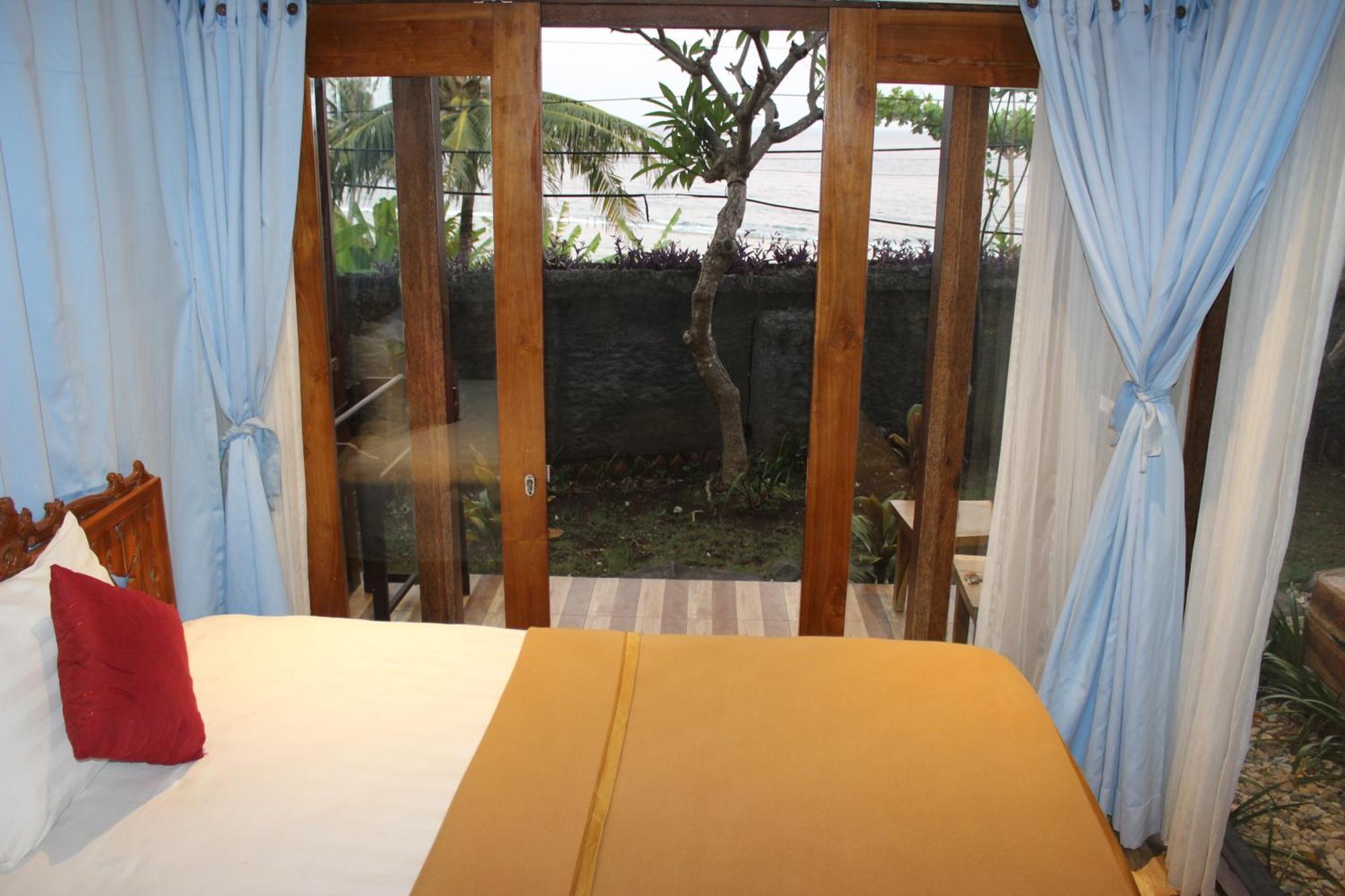 Boga Segara Villa And Resto Batununggul Экстерьер фото